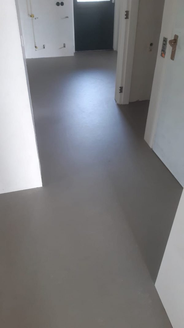 Marmoleum Concrete gelegd in Schoonebeek