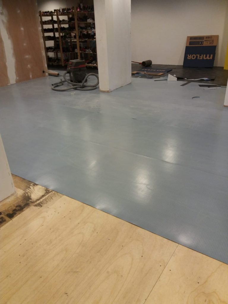 Jonker Schoenen te Coevorden voorzien van nieuwe vloer