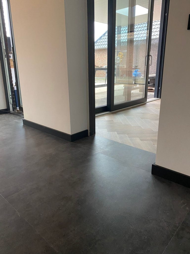Woning in Barger Compascuum voorzien van prachtige visgraat pvc vloer