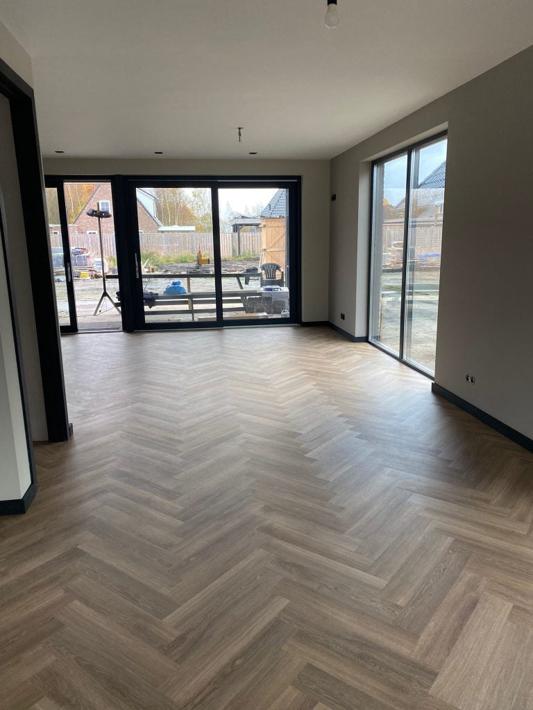 Woning in Barger Compascuum voorzien van prachtige visgraat pvc vloer