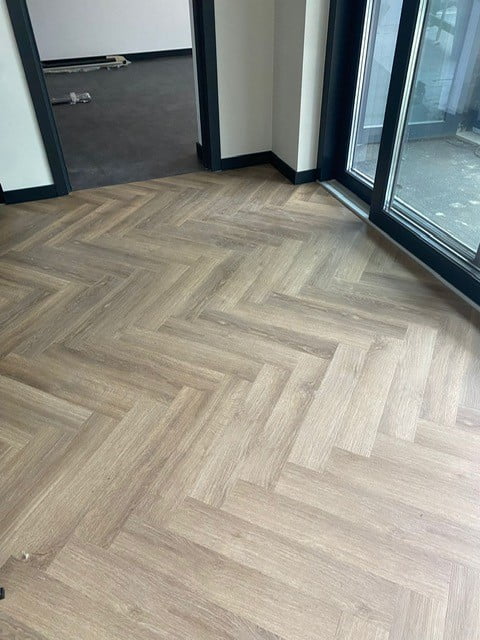 Woning in Barger Compascuum voorzien van prachtige visgraat pvc vloer