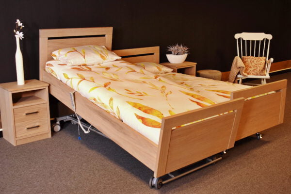 Zorgbed Elbacare Excellent (2 persoons)