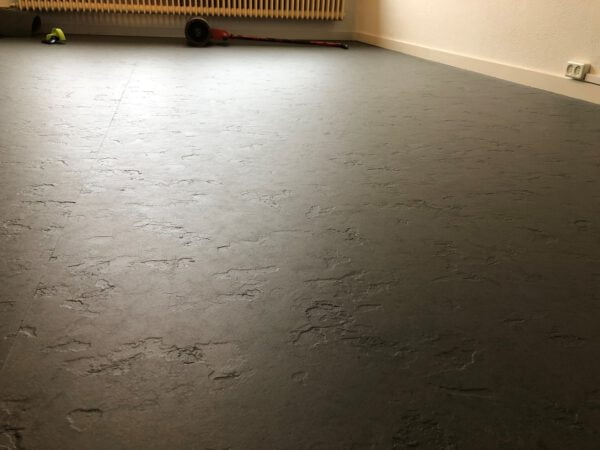 Marmoleum Slate gelegd in Schoonebeek