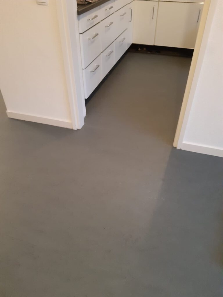Marmoleum Slate gelegd in Schoonebeek