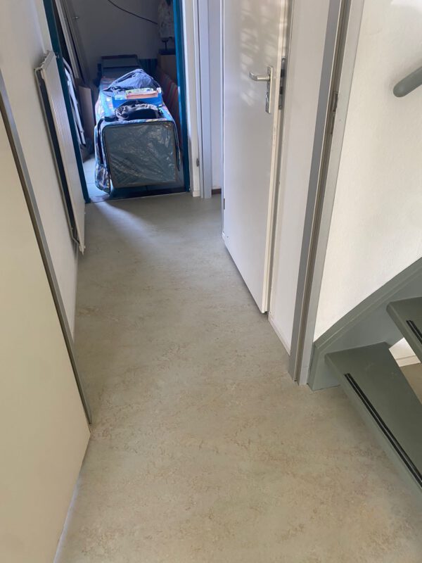 30 jaar oude marmoleum vloer vervangen door ?........................... juist, weer marmoleum