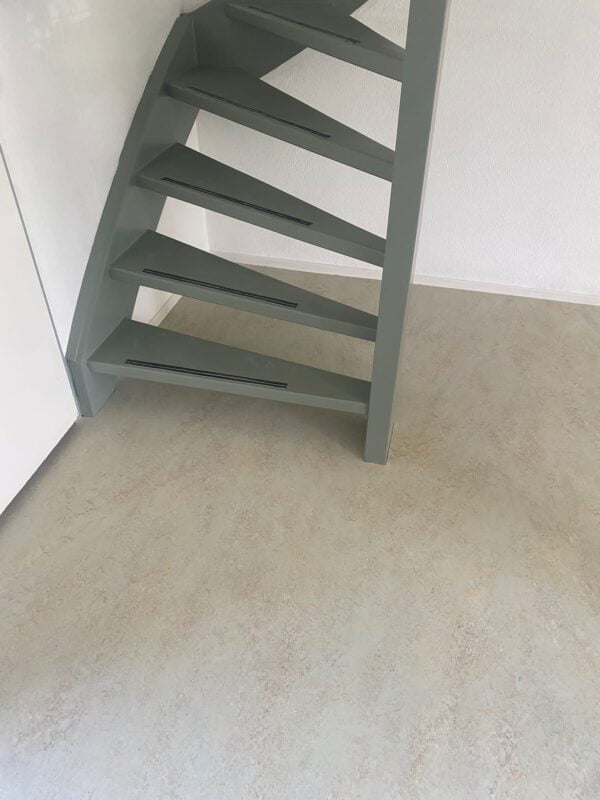 30 jaar oude marmoleum vloer vervangen door ?........................... juist, weer marmoleum