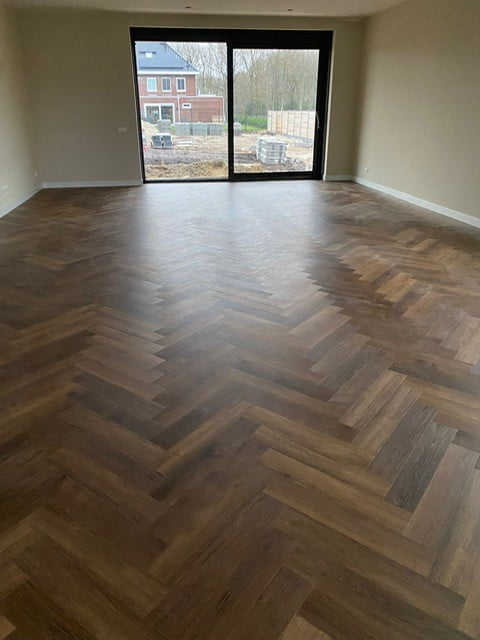 PVC mflor visgraat gelegd te Nieuw Amsterdam