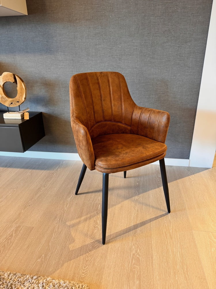 Armstoel 'Vital' cognac