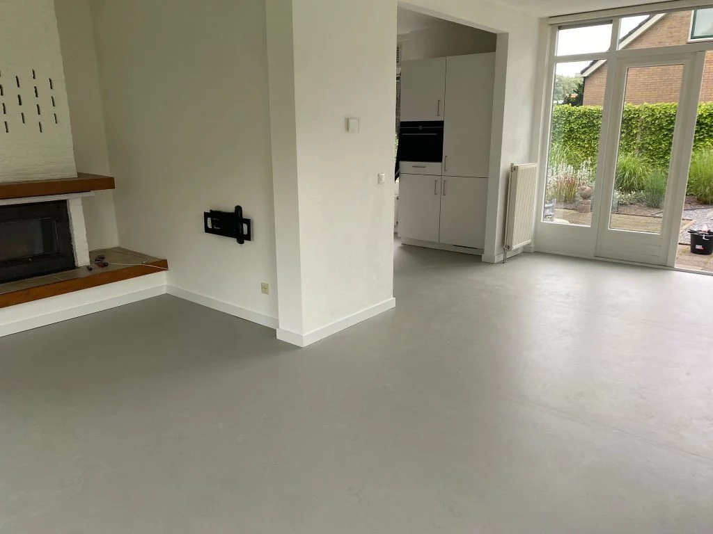 Marmoleum Concrete 3724 gelegd in Oosterhesselen