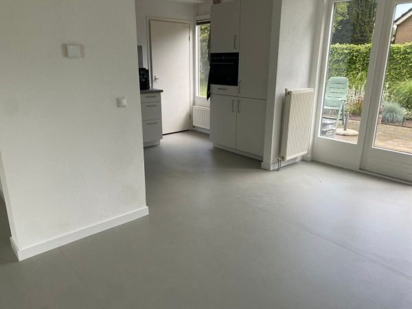 Marmoleum Concrete 3724 gelegd in Oosterhesselen