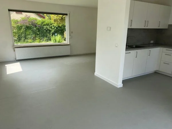 Marmoleum Concrete 3724 gelegd in Oosterhesselen
